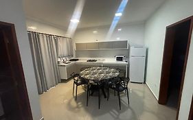 Apartamento aconchegante em frente à praia.